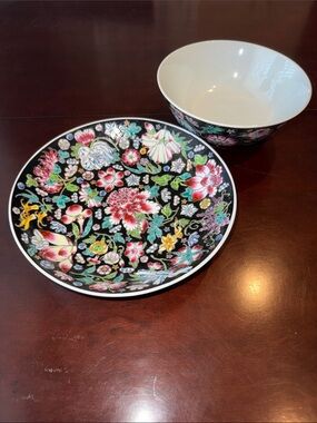 Vintage Chinese Hand Painted Chinoiserie Decorative Porcelain Bowl And Dish Set
